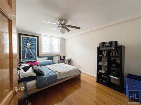 Today's apartment with the most square footage in Queens is a 2,500 square feet unit starting from $1 at 1154 Myrtle Ave. What is the average size for Queens Studio Apartments for rent? The average size for a Studio rental in Queens is currently 608 sq ft. 